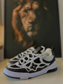 Lv Skate Black and White